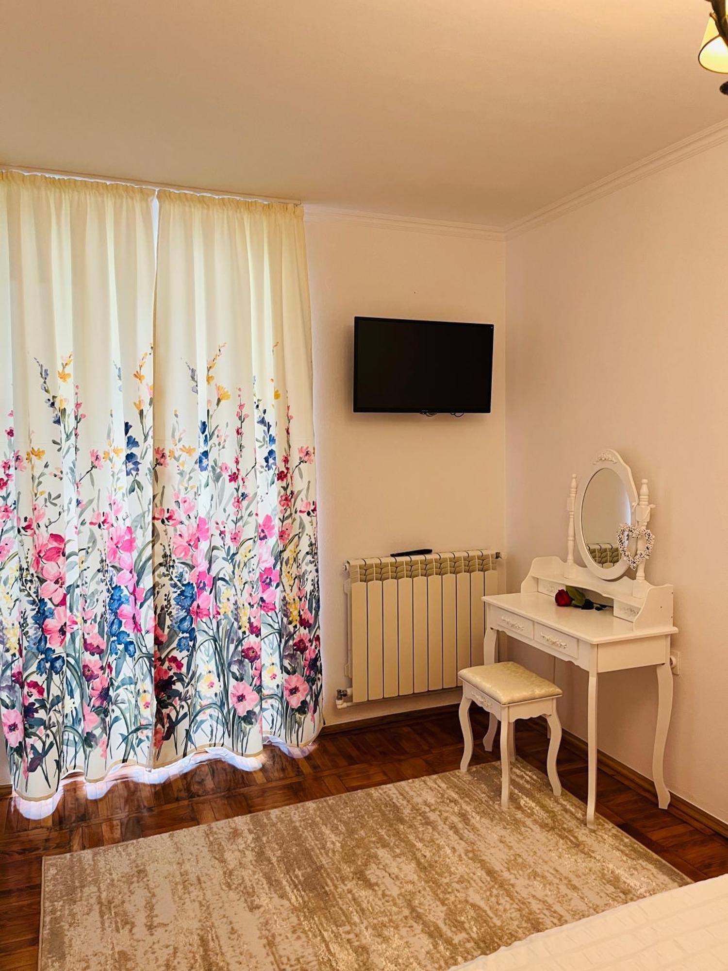 Dream Rooms Hunedoara Exterior photo